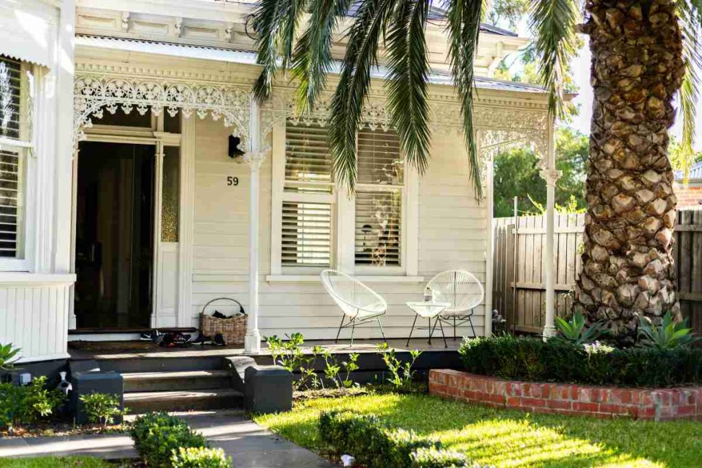 Minimalist’s Outdoor Renovation