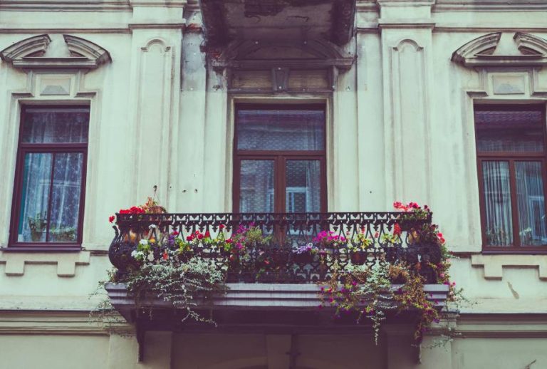 Low Maintenance Balcony Landscaping photo